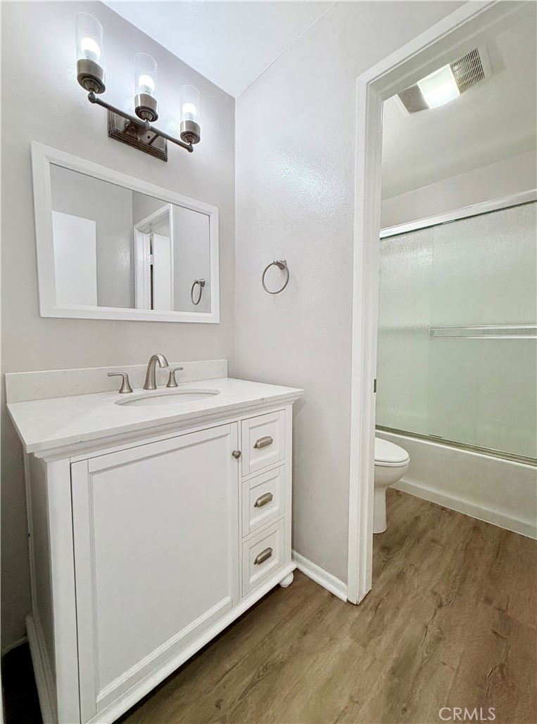 946 W 220th 218 Property Photo 14