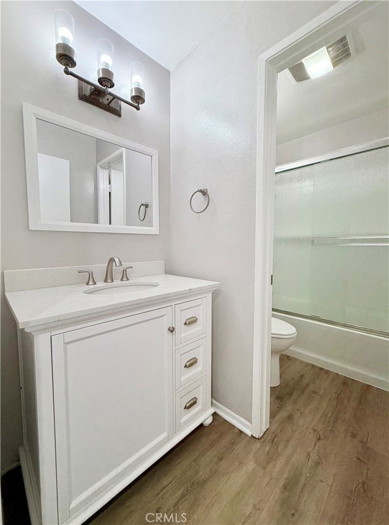 946 W 220th 218 Property Photo 15