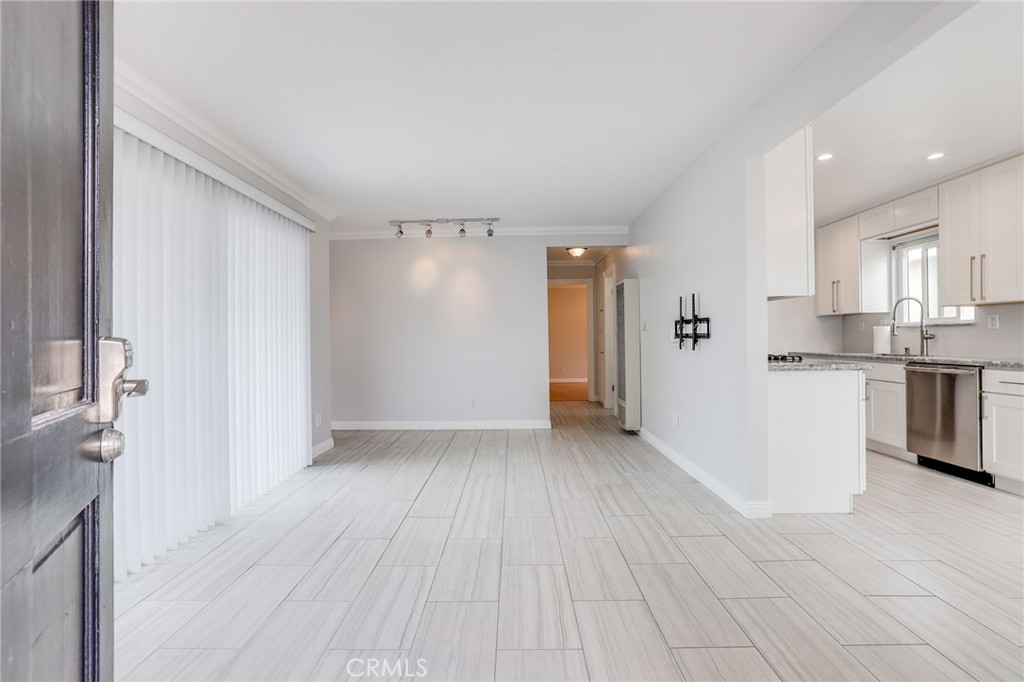 205 13th Street D Property Photo 7