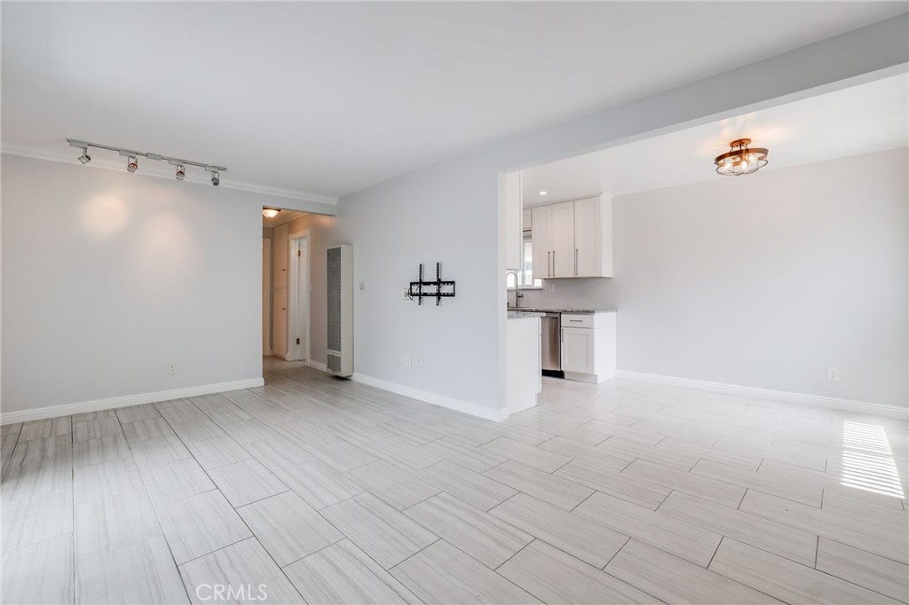 205 13th Street D Property Photo 9