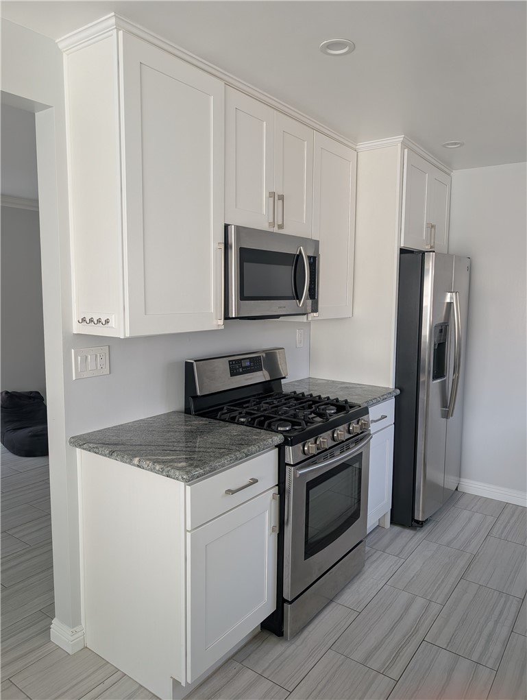 205 13th Street D Property Photo 24