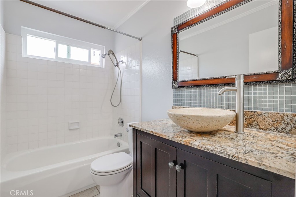 205 13th Street D Property Photo 42