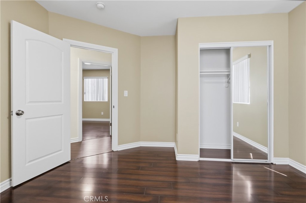 1614 W 39th Place Property Photo 34