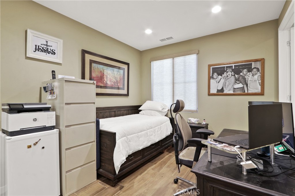 10902 Flora Park Way Property Photo 16