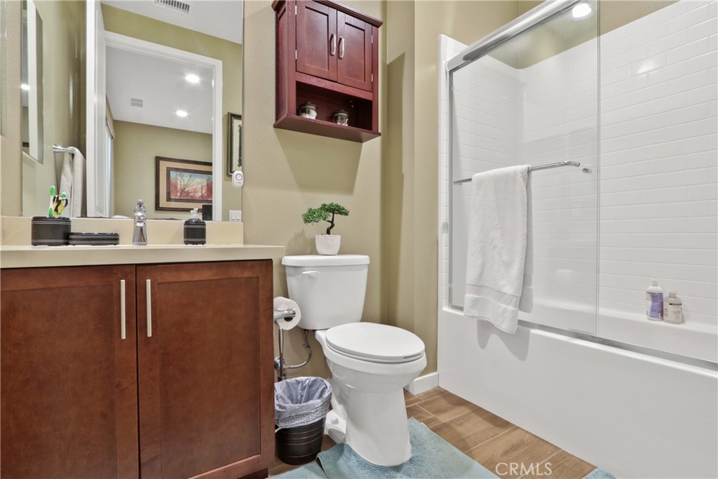 10902 Flora Park Way Property Photo 17