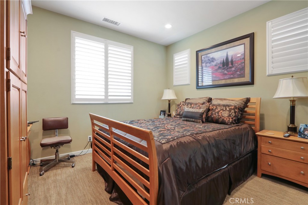 10902 Flora Park Way Property Photo 19