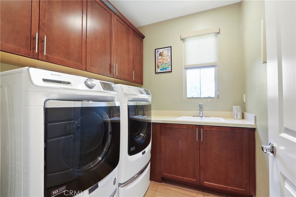 10902 Flora Park Way Property Photo 21