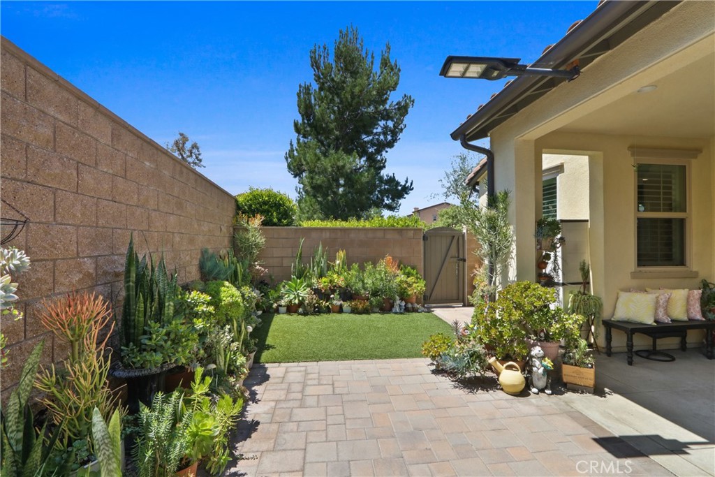 10902 Flora Park Way Property Photo 24