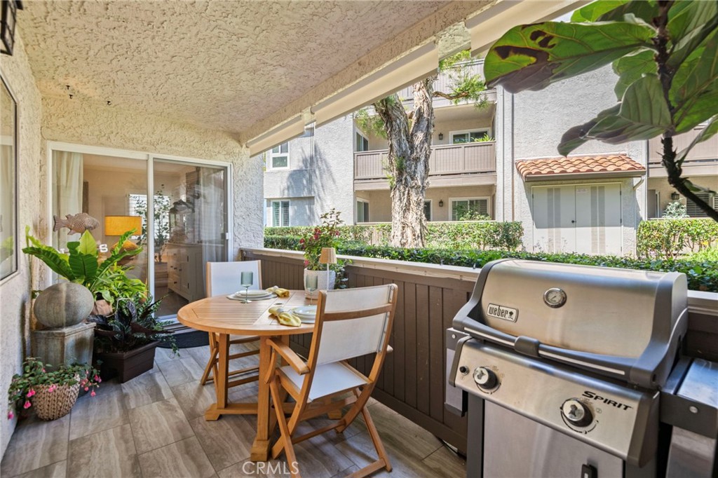 32 Corniche D Property Photo 19