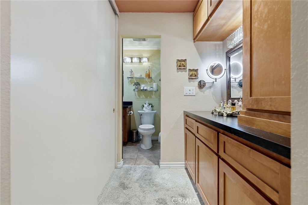 7890 E Spring Street 2l Property Photo 18