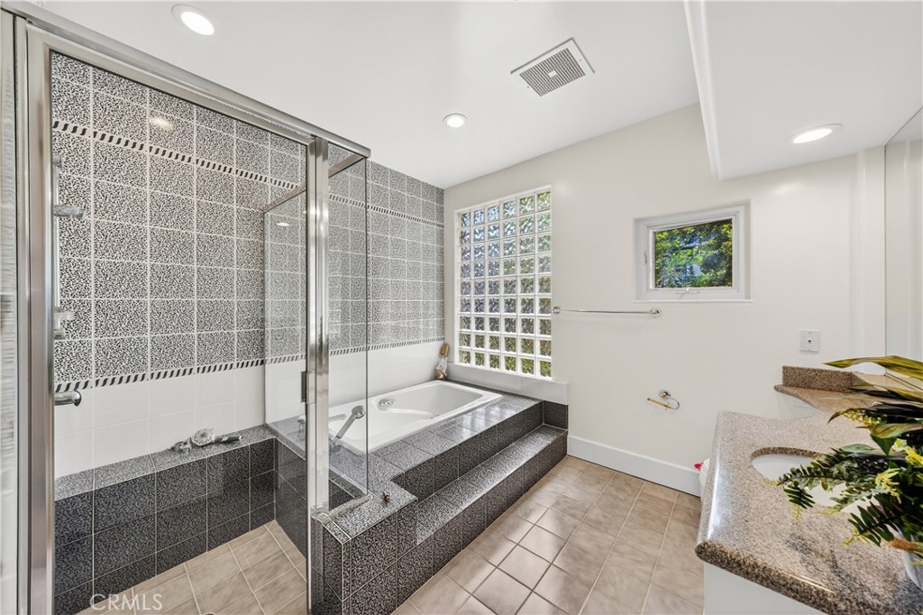 931 Hampton Property Photo 40