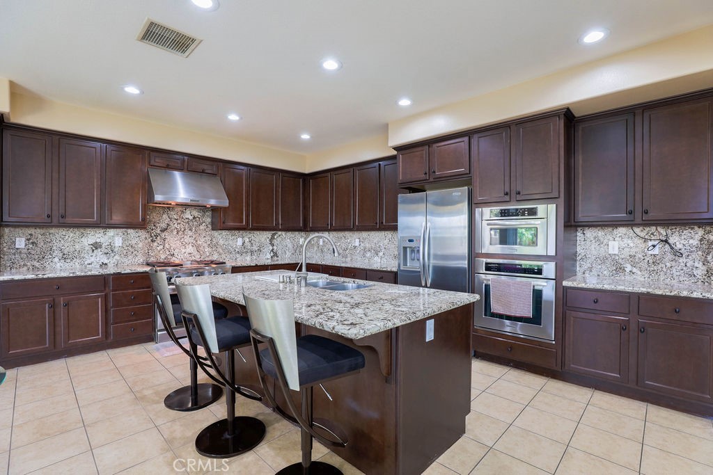 6877 Thistle Street Property Photo 9
