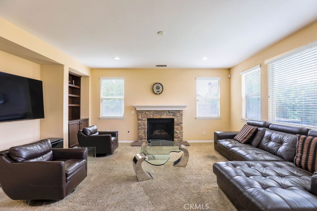 6877 Thistle Street Property Photo 11