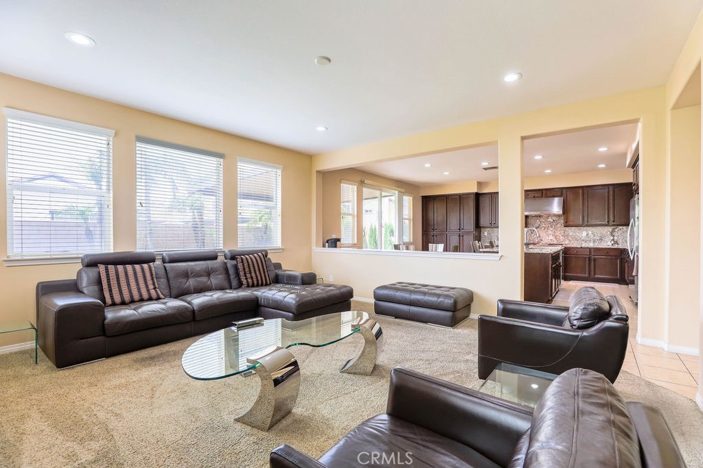 6877 Thistle Street Property Photo 12