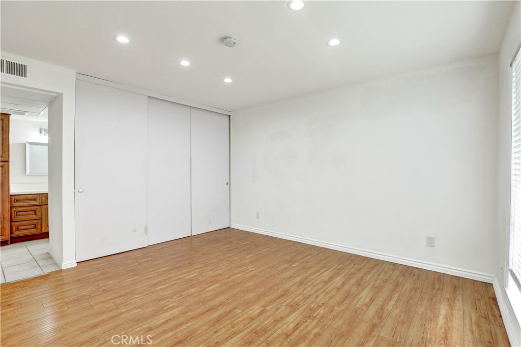 2815 S Fairview St, #g Property Photo 11