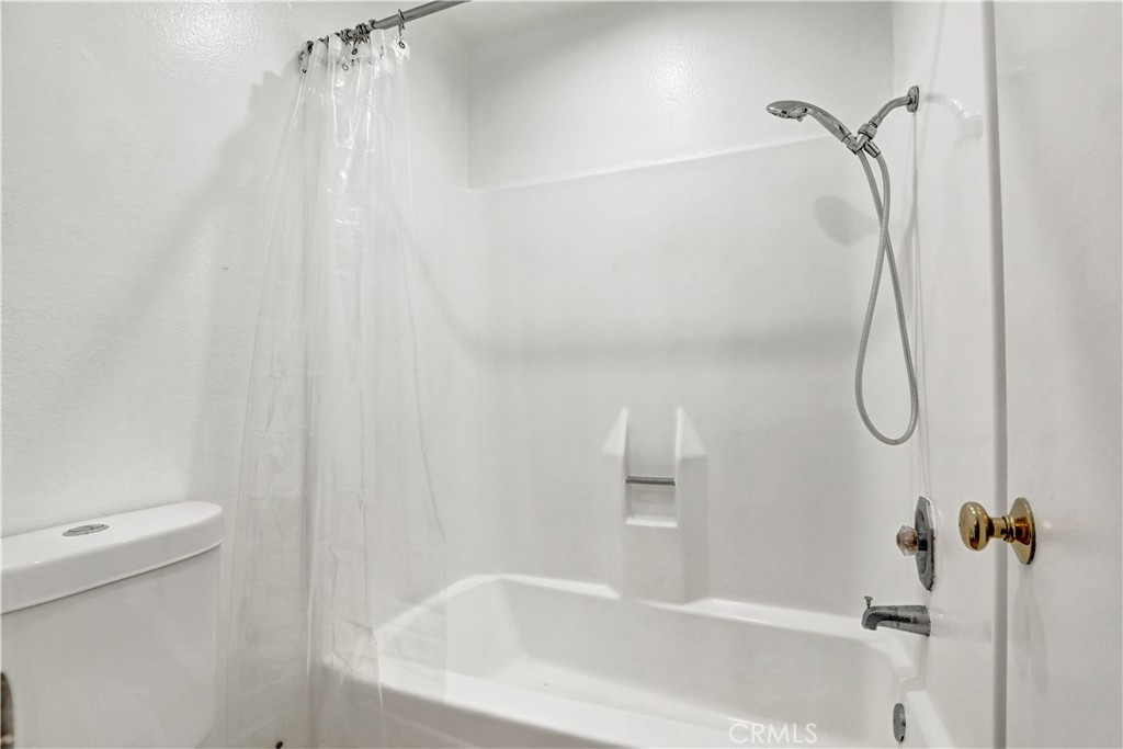 2815 S Fairview St, #g Property Photo 13