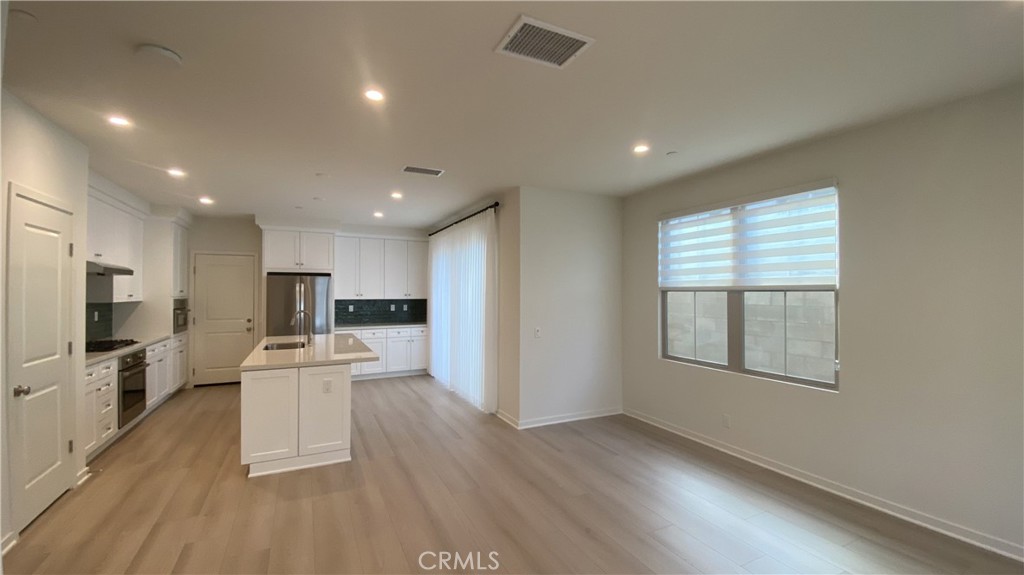110 Sunnyside Property Photo 6