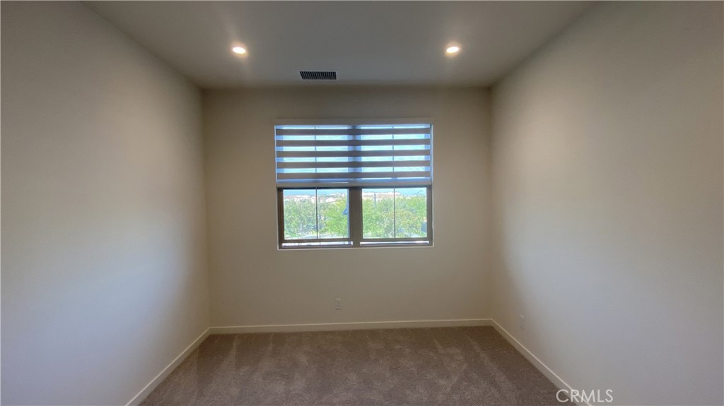 110 Sunnyside Property Photo 14