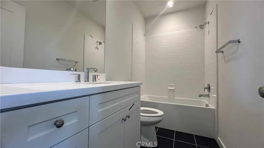 110 Sunnyside Property Photo 15