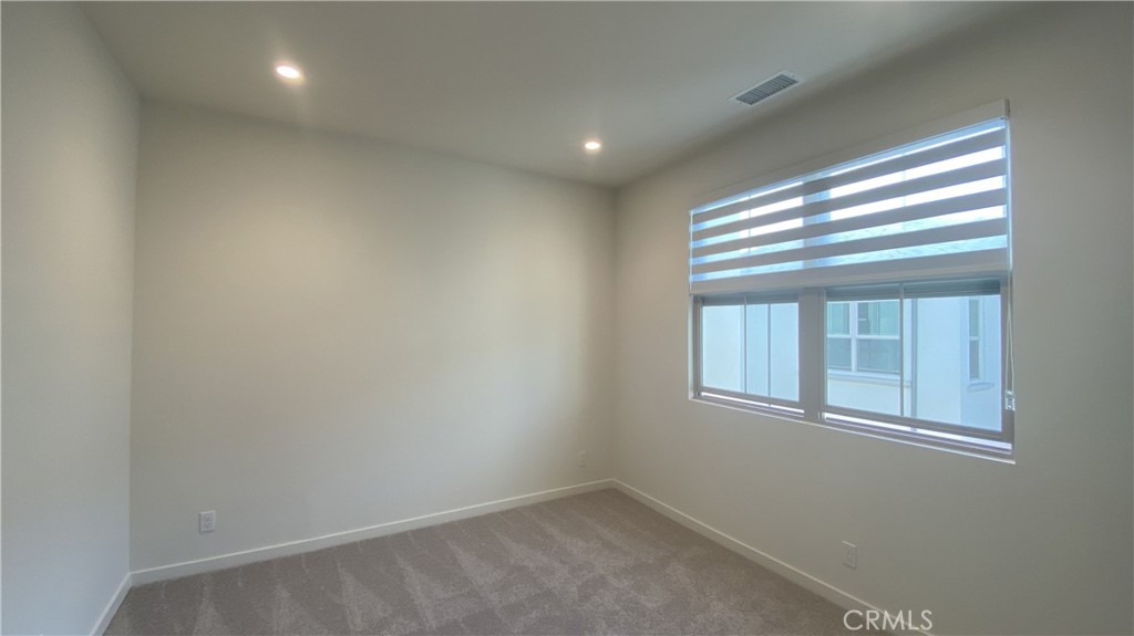 110 Sunnyside Property Photo 16