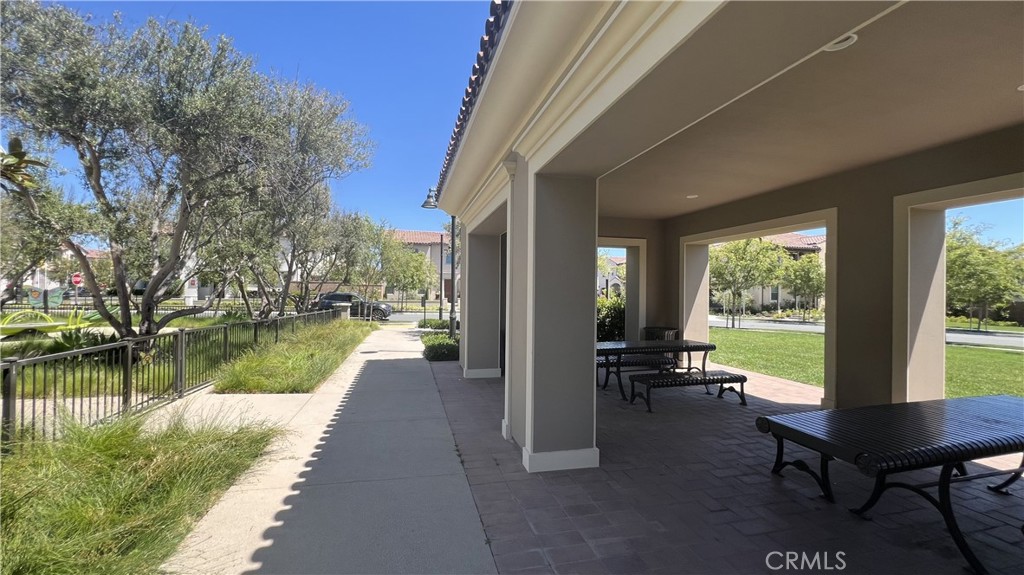 110 Sunnyside Property Photo 30