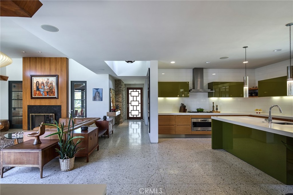 1112 Park Street Property Photo 12