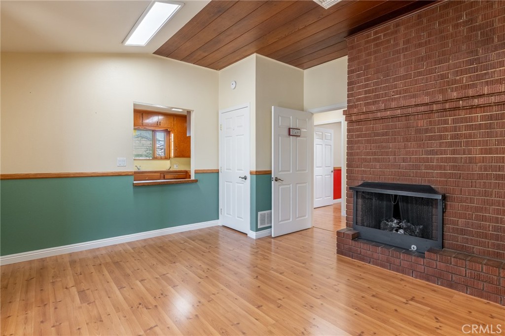 19361 Beach Blvd. Property Photo 2