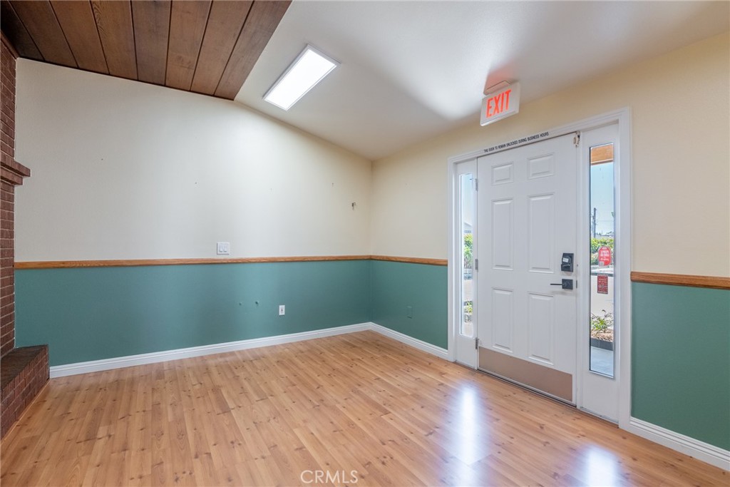 19361 Beach Blvd. Property Photo 3