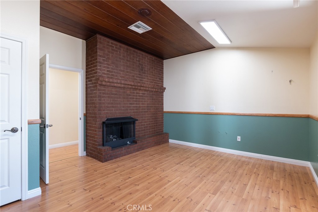 19361 Beach Blvd. Property Photo 4