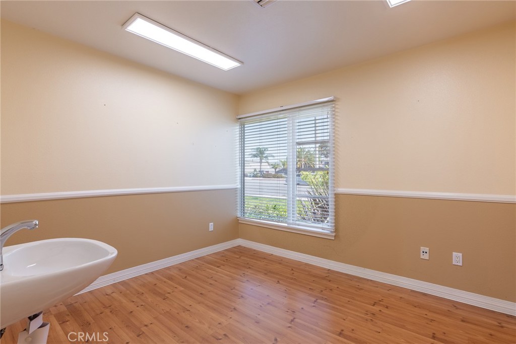 19361 Beach Blvd. Property Photo 13