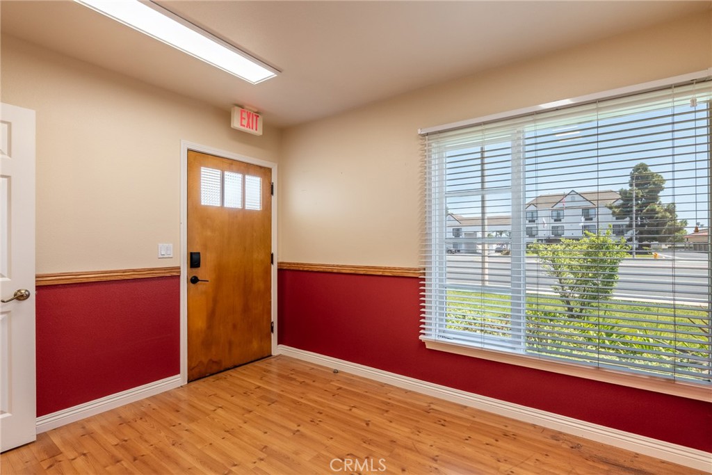 19361 Beach Blvd. Property Photo 15