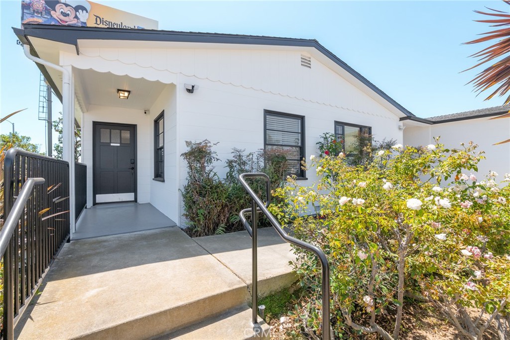 19361 Beach Blvd. Property Photo 20