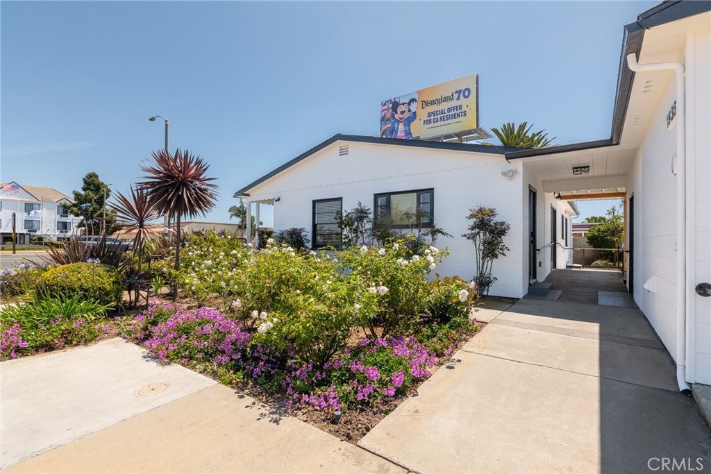 19361 Beach Blvd. Property Photo 21