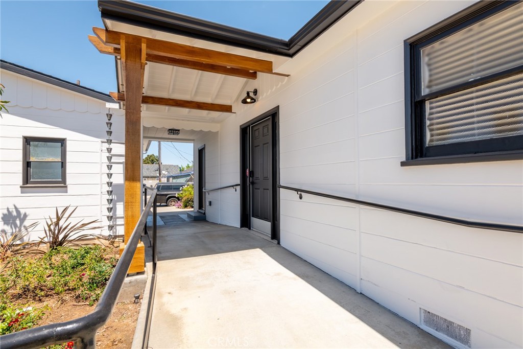 19361 Beach Blvd. Property Photo 24