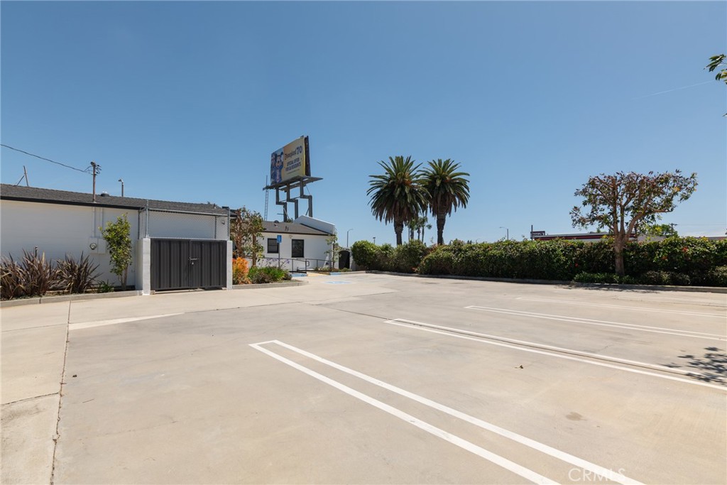 19361 Beach Blvd. Property Photo 26