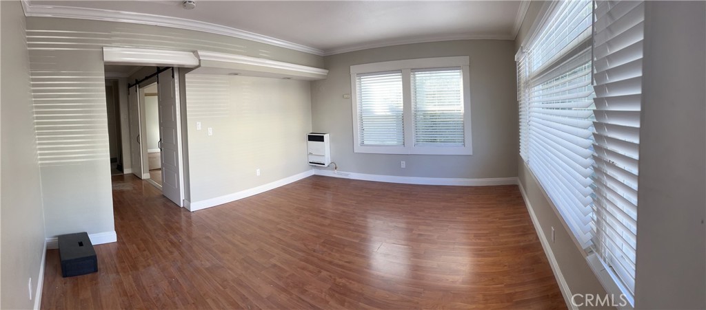 1042 1048 E Broadway Property Photo 9