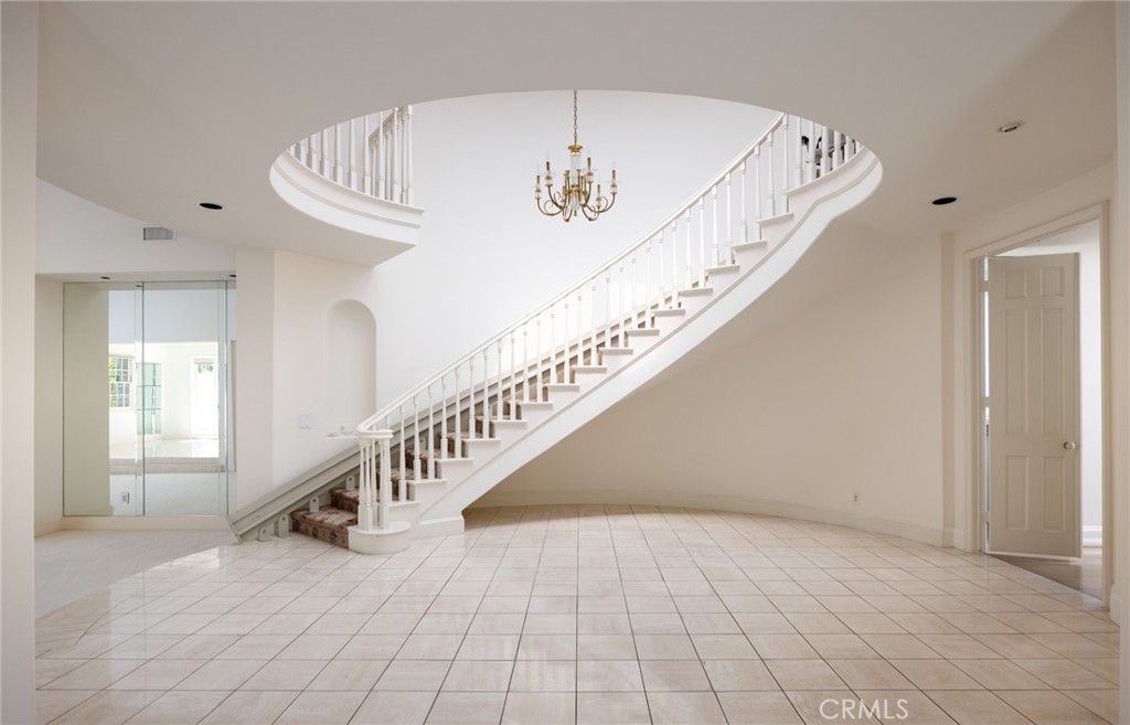 2 Chatham Court Property Photo 3