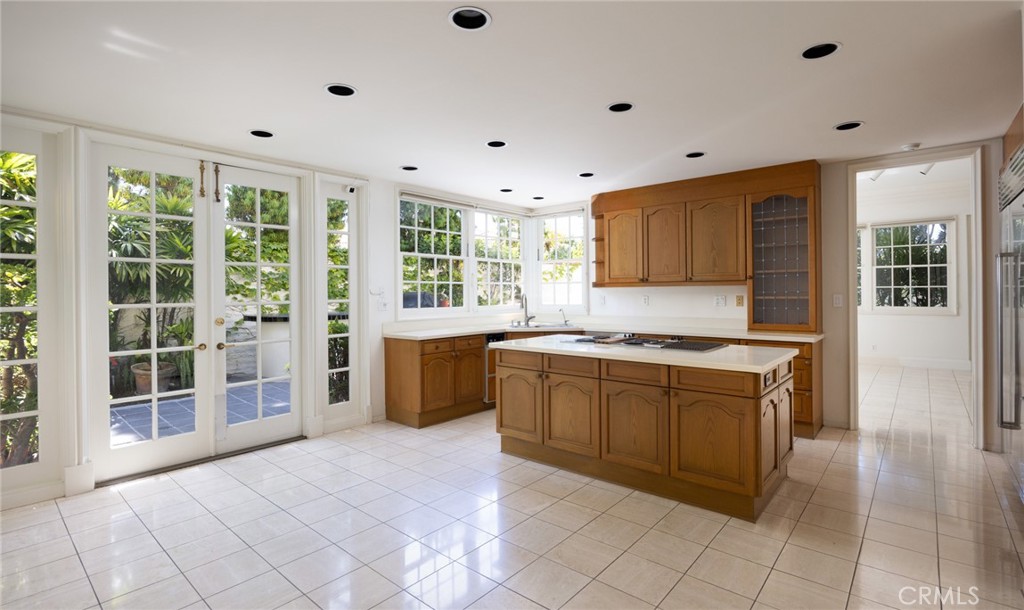 2 Chatham Court Property Photo 8