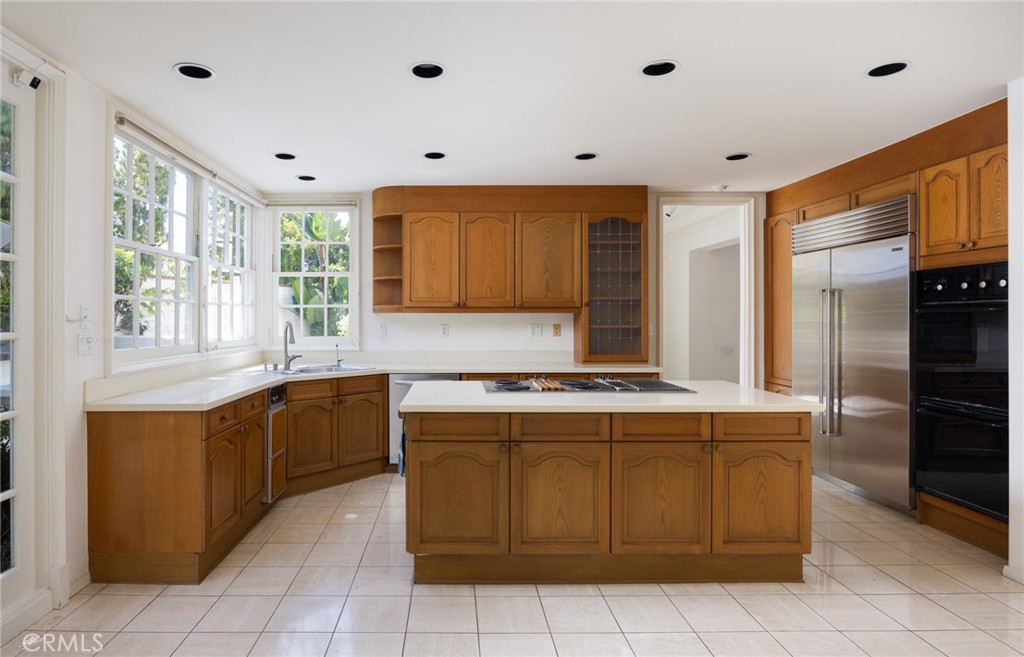 2 Chatham Court Property Photo 9