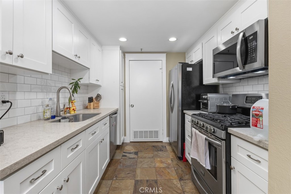 17661 Sergio Circle Ci103 Property Photo 6