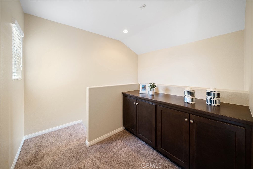 6168 Lincoln Property Photo 17