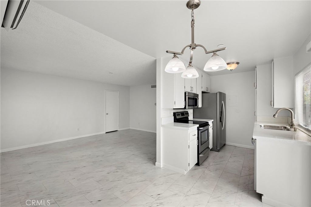 23252 Orange 7 Property Photo 12