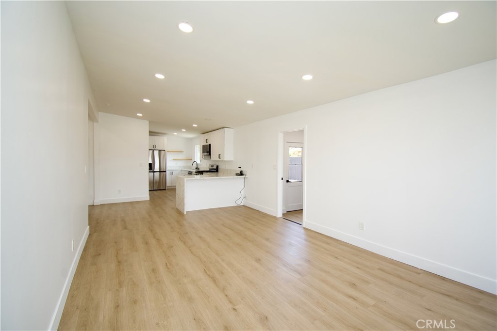 820 Iris Property Photo 7