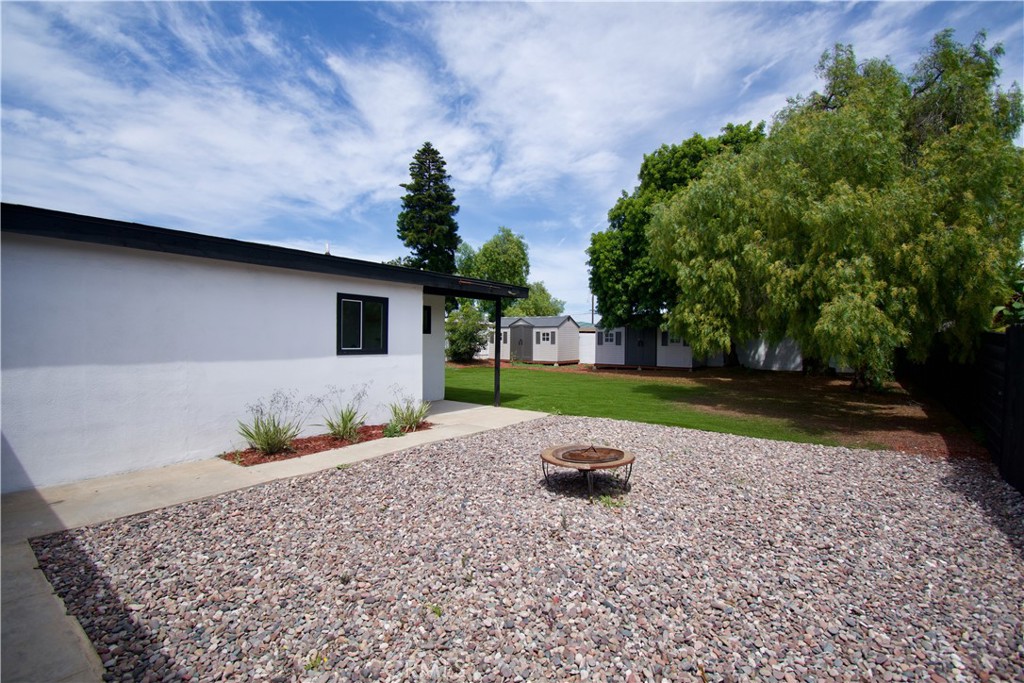 820 Iris Property Photo 16