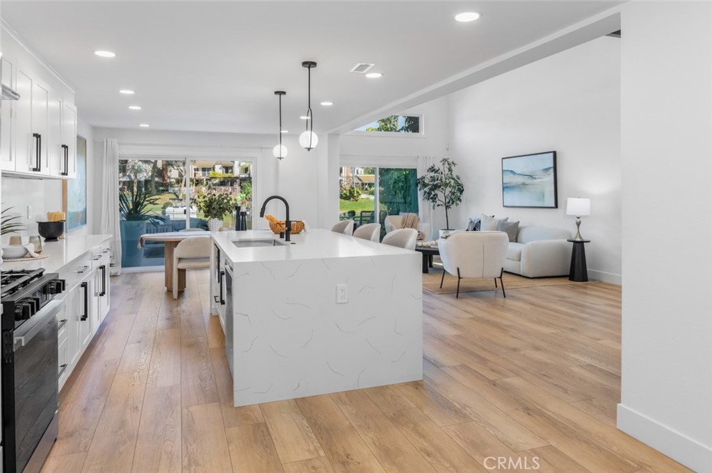 22526 Lake Forest Lane Property Photo 8