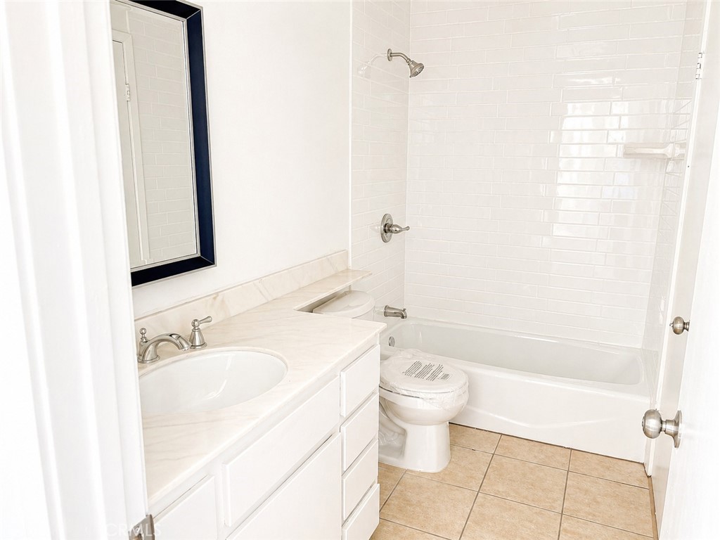 961 W Lamark Property Photo 7