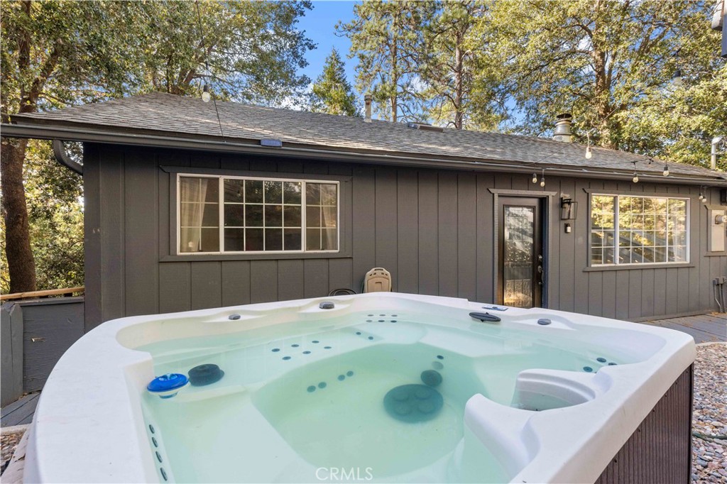 24556 Geneva Drive Property Photo 19