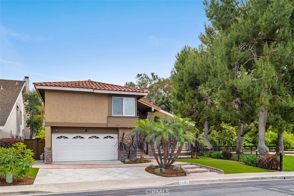 24422 Via Del Rio Property Photo 2