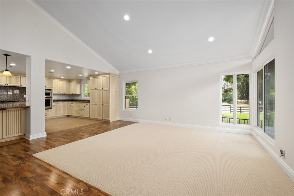 24422 Via Del Rio Property Photo 6