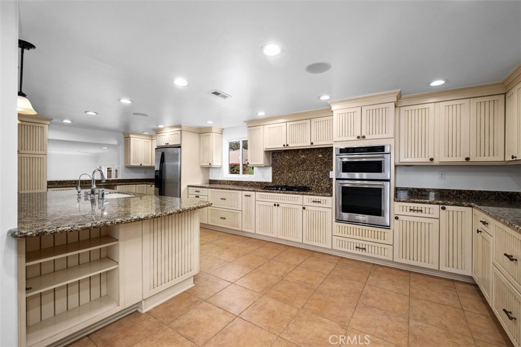 24422 Via Del Rio Property Photo 12